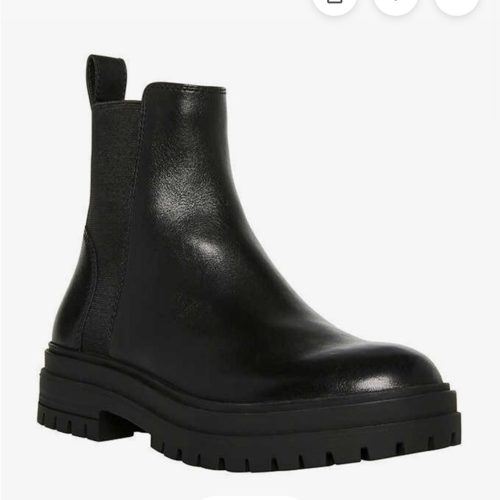 Steve Madden Leather Handout Chelsea Boot with Elastic Gore